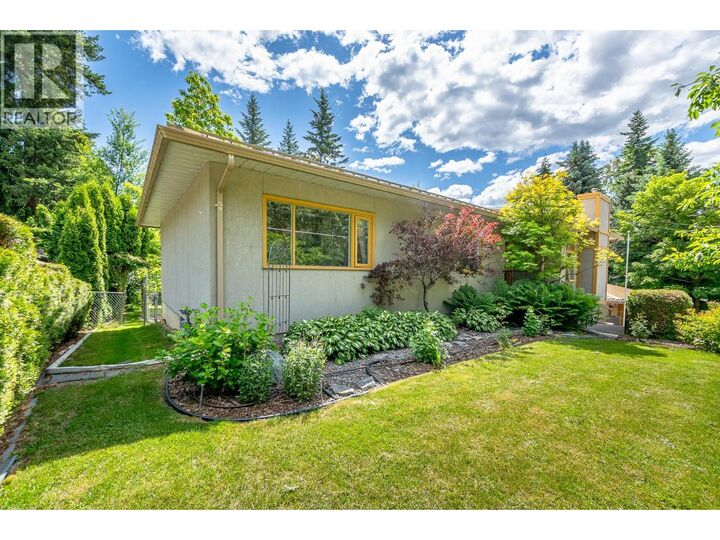 Property Photo: 1180 18 Street Northeast BC V1E 2T4