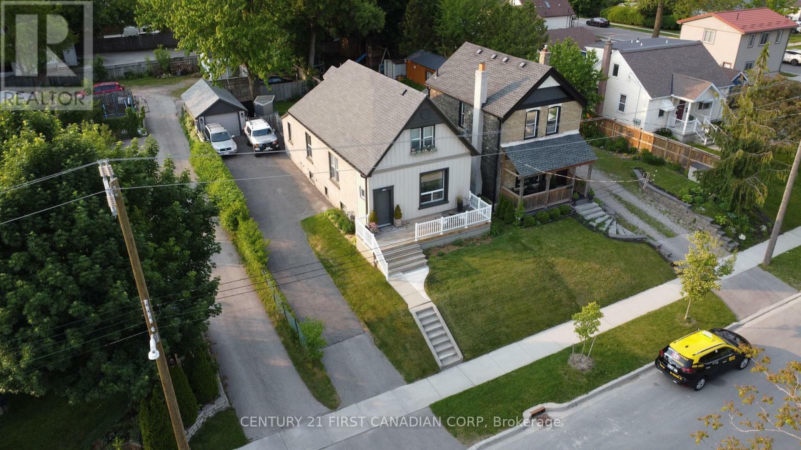 Property Photo: 366 Salisbury Street ON N5Y 3B1