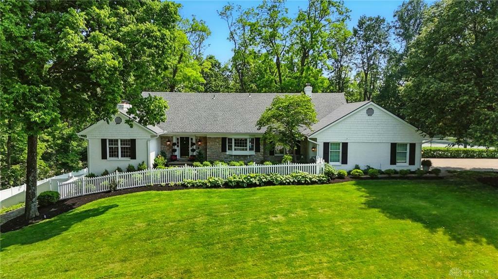 Property Photo:  302 Southbridge Lane  OH 45459 