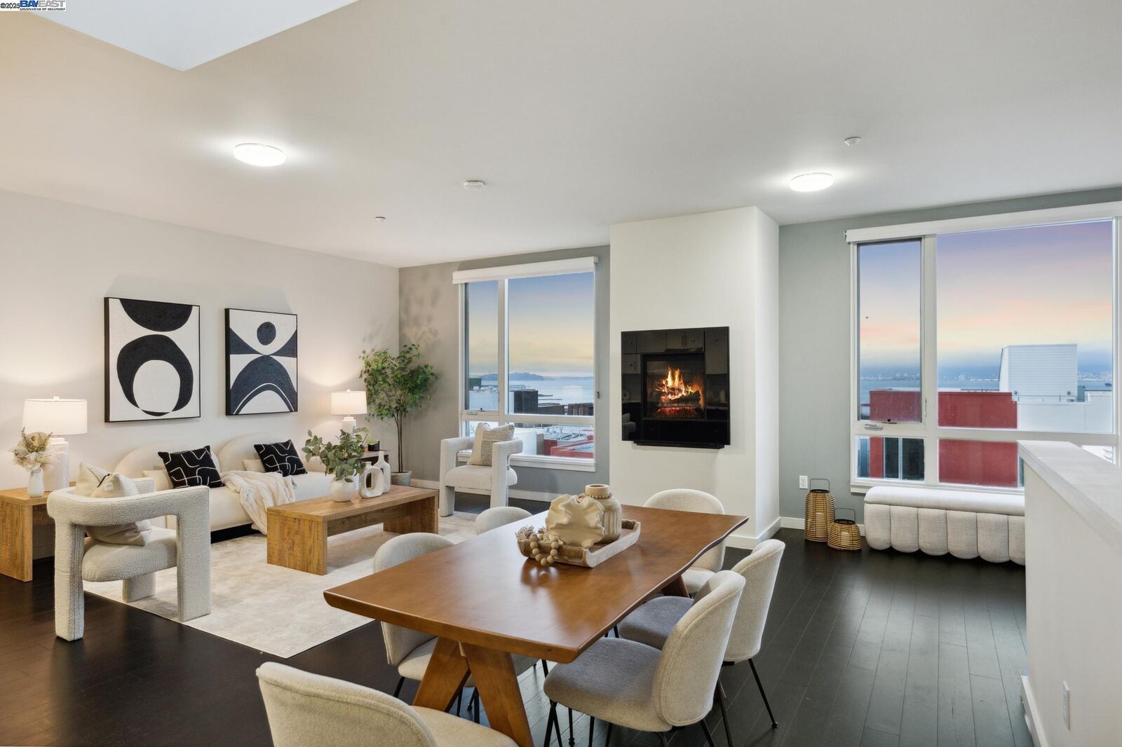 Property Photo: 555 Innes 411 CA 94124