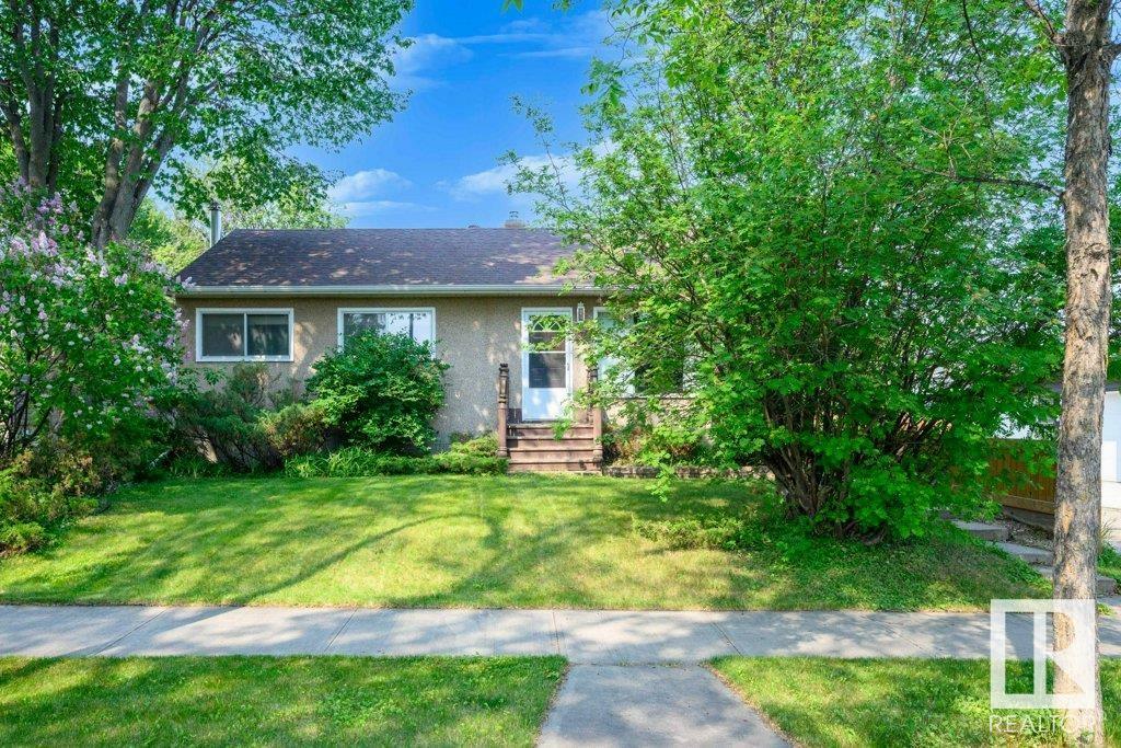 8658 77 Street NW  Edmonton AB T6C 2L8 photo