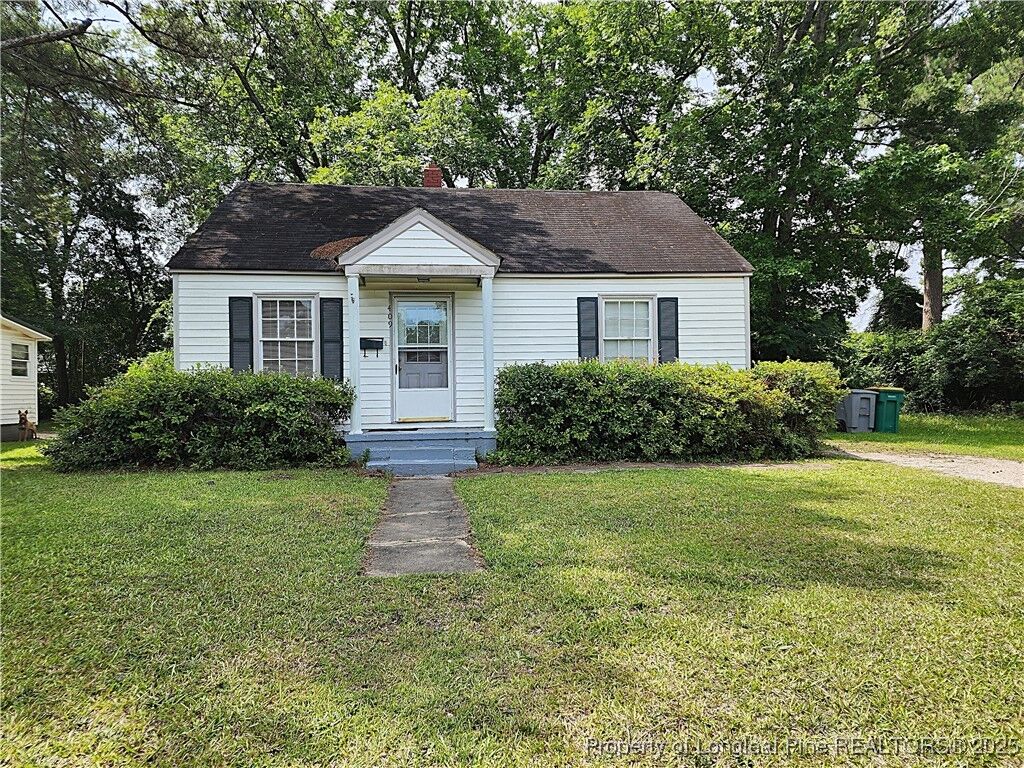 Property Photo:  409 W 19th Street  NC 28358 
