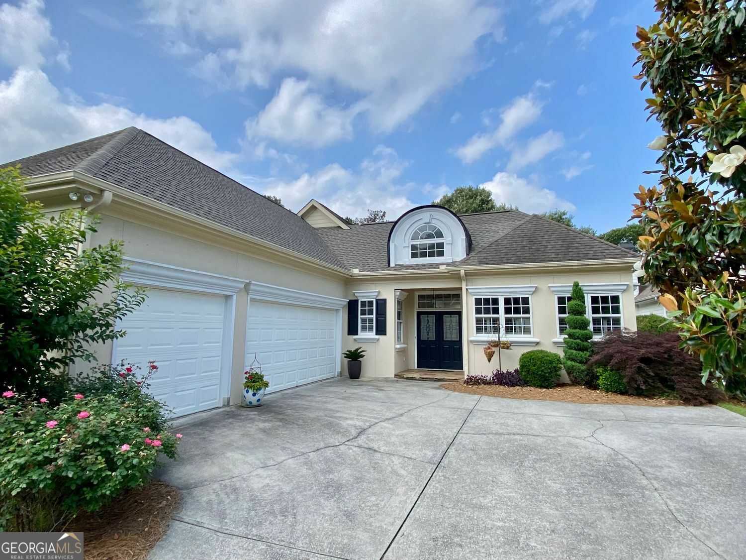 Property Photo: 9602 Coastal Pointe Drive GA 30180