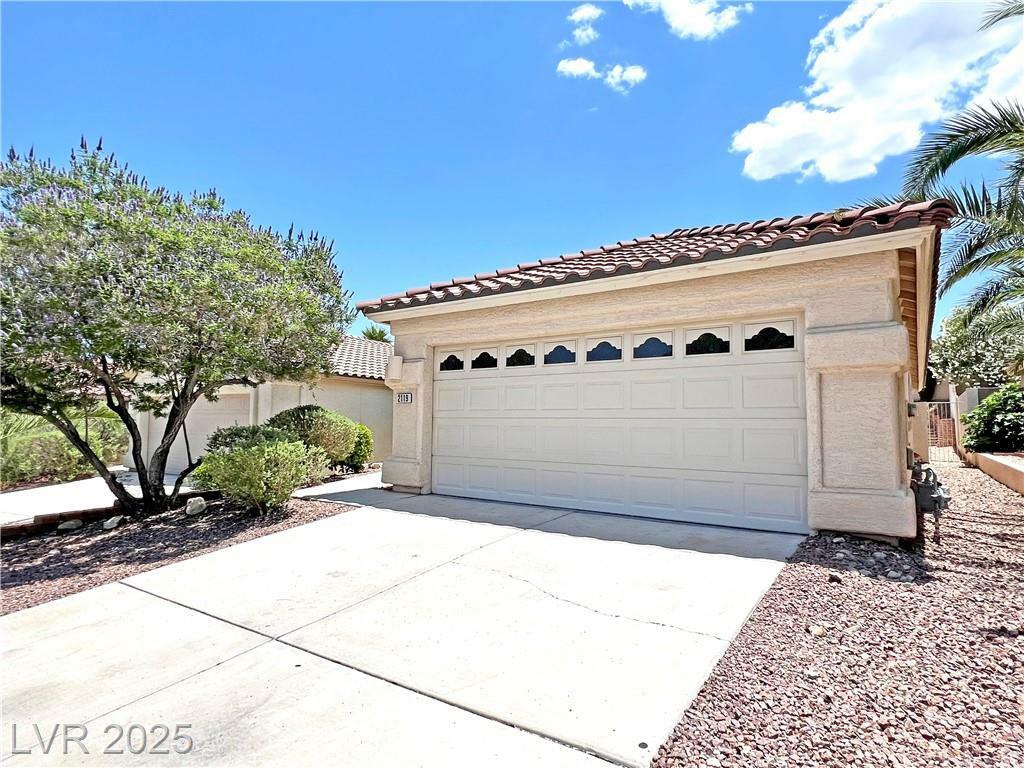 Property Photo: 2119 Sunset Vista Avenue NV 89052