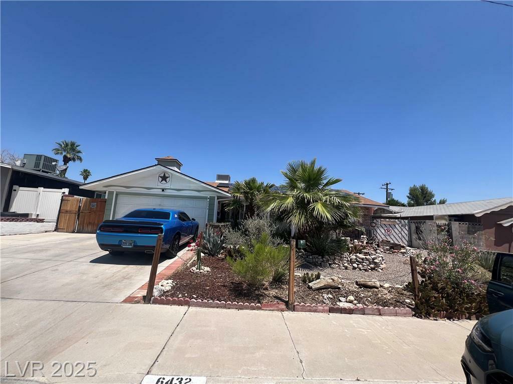 Property Photo: 6432 Aberdeen Lane NV 89107