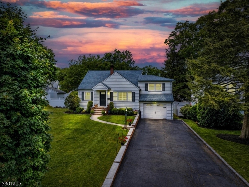 77 Lee Ave  Hawthorne Boro NJ 07506 photo