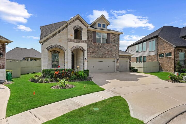 Property Photo: 17040 Shy Leaf Court TX 77385