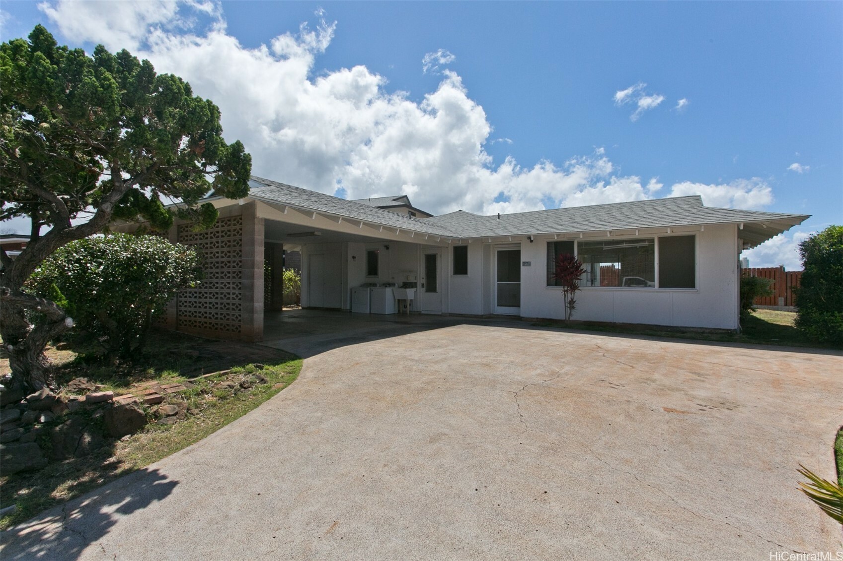Property Photo: 3516 Ala Aloalo Place HI 96818