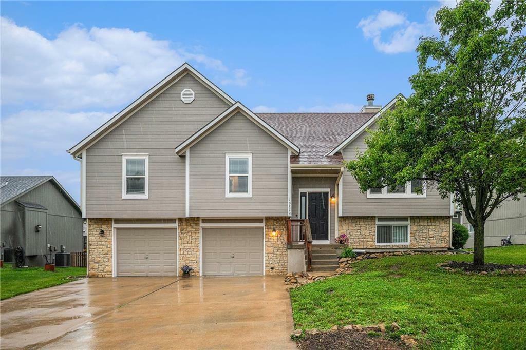 Property Photo:  10820 N Donnelly Court  MO 64157 