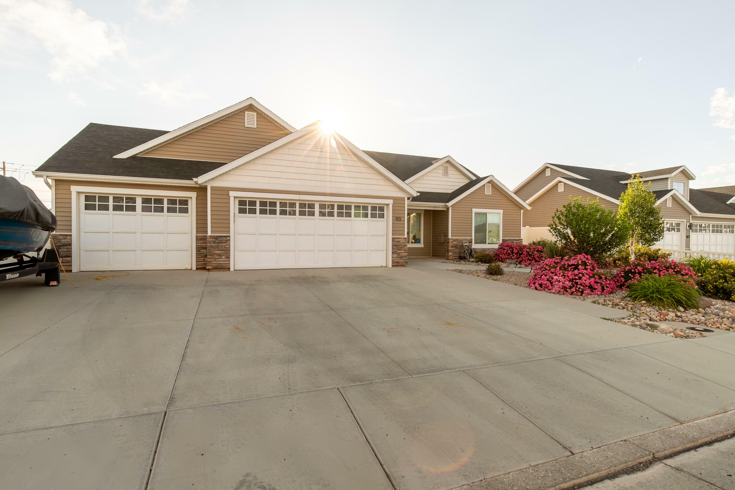 Property Photo: 93 N Windsor Rd UT 84720
