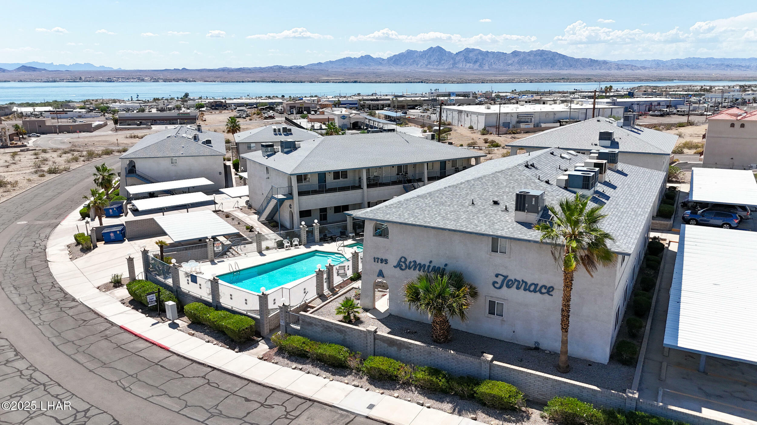 Property Photo: 1795 Bimini Ln B4 AZ 86403