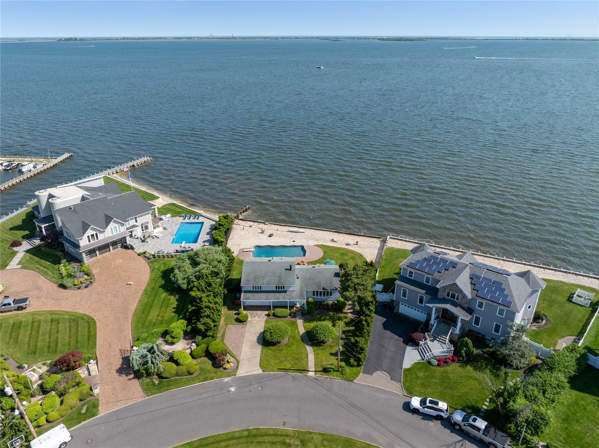 Property Photo:  167 Secatogue Lane W  NY 11795 