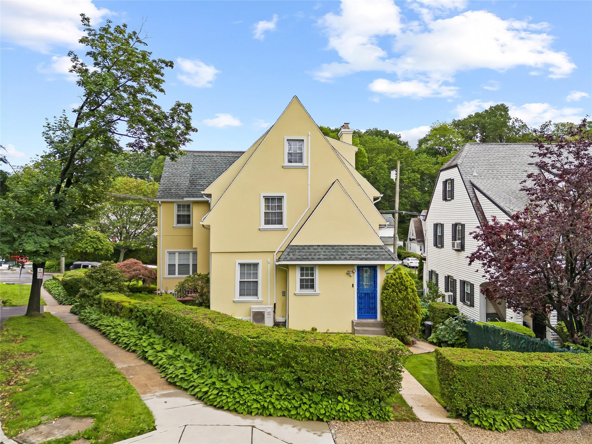Property Photo: 52 Esplanade NY 10553