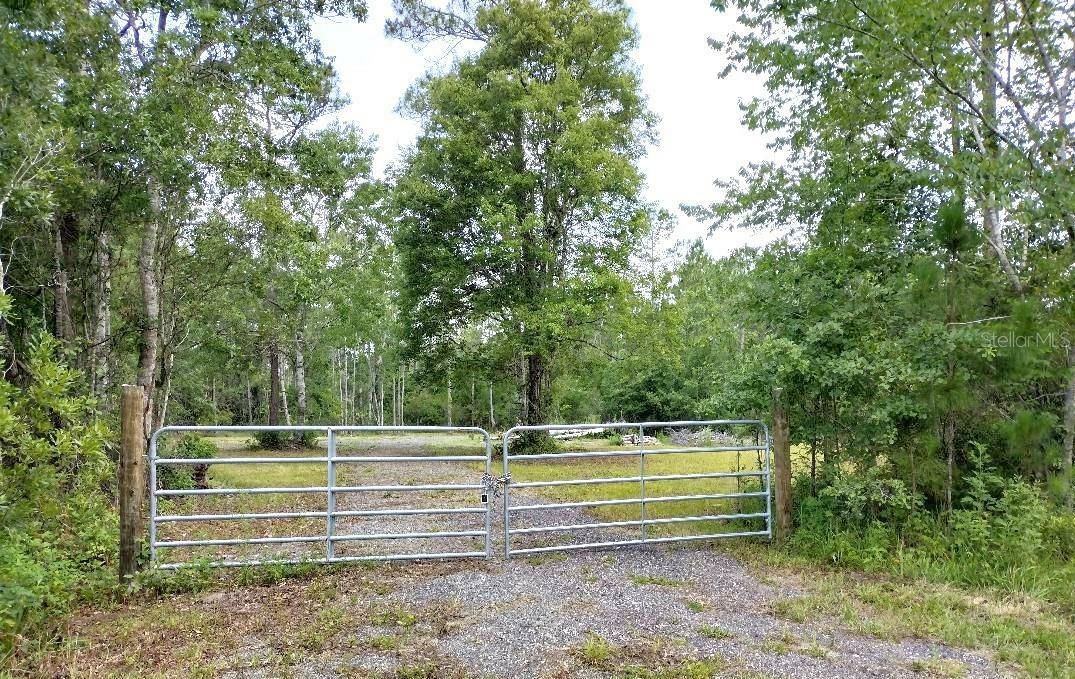 Property Photo: 1760 Berrybush Street FL 32110