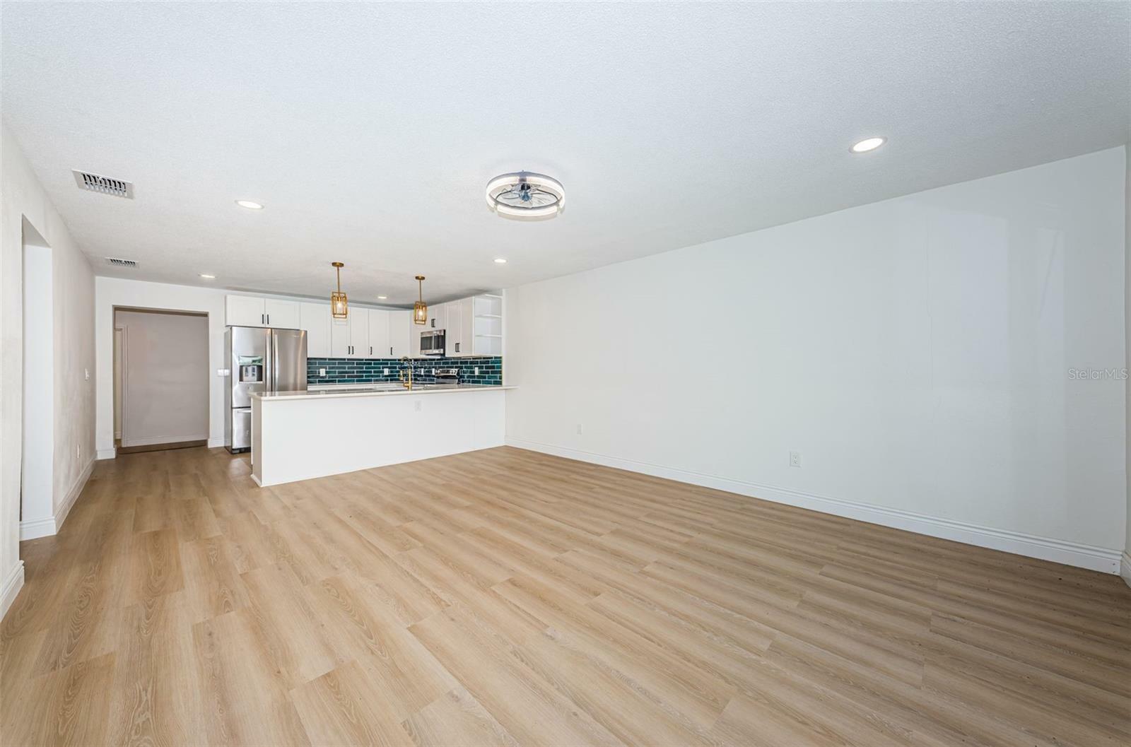 Property Photo: 427 92nd Avenue N FL 33702