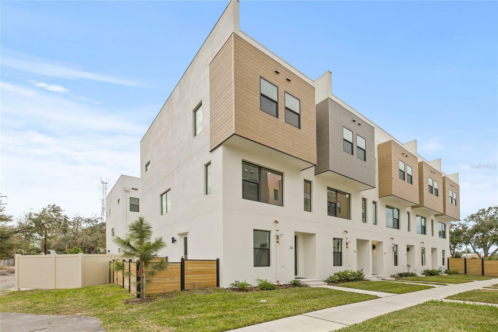 Property Photo: 321 15th Street N FL 33705