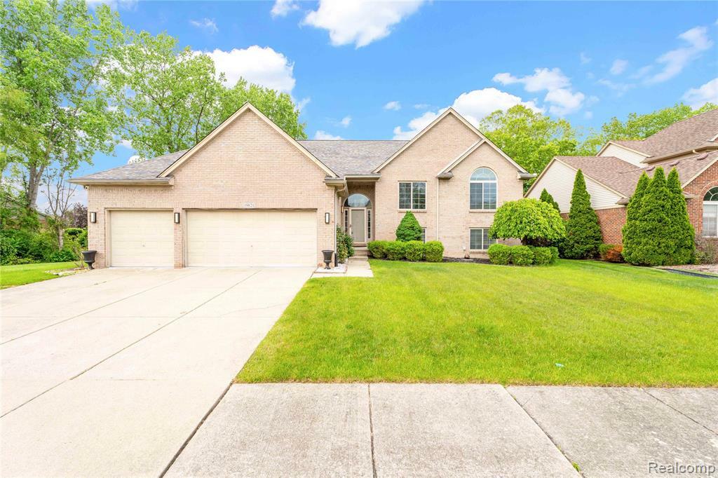 19821 Woodview Drive  Clinton Township MI 48038 4954 photo