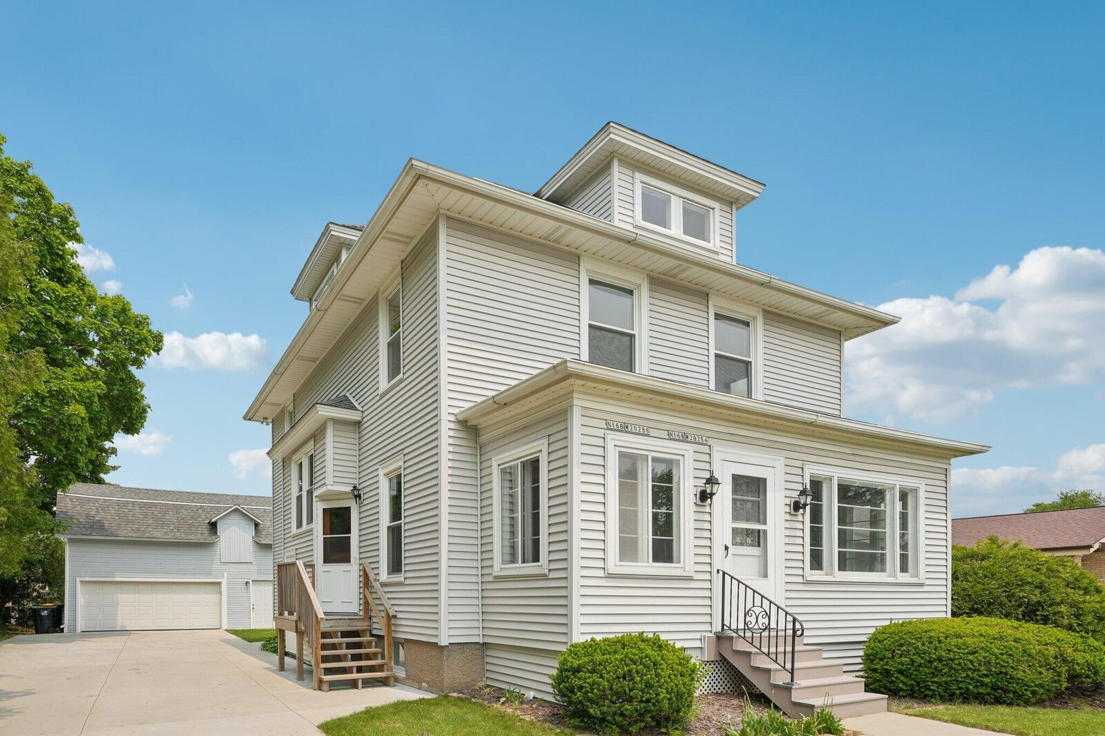 Property Photo:  N168w20288 Main St  WI 53037 