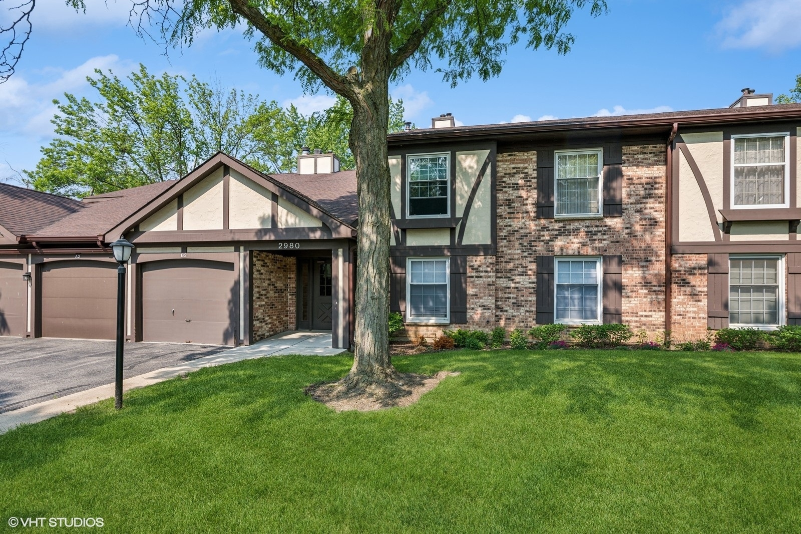 Property Photo: 2980 Northampton Drive A2 IL 60008