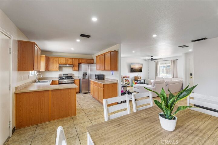 Property Photo: 24944 Avenida Laredo CA 92311