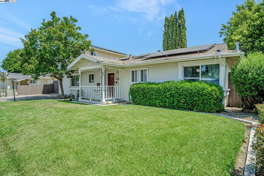 Property Photo:  360 Calmace Dr  CA 95620 
