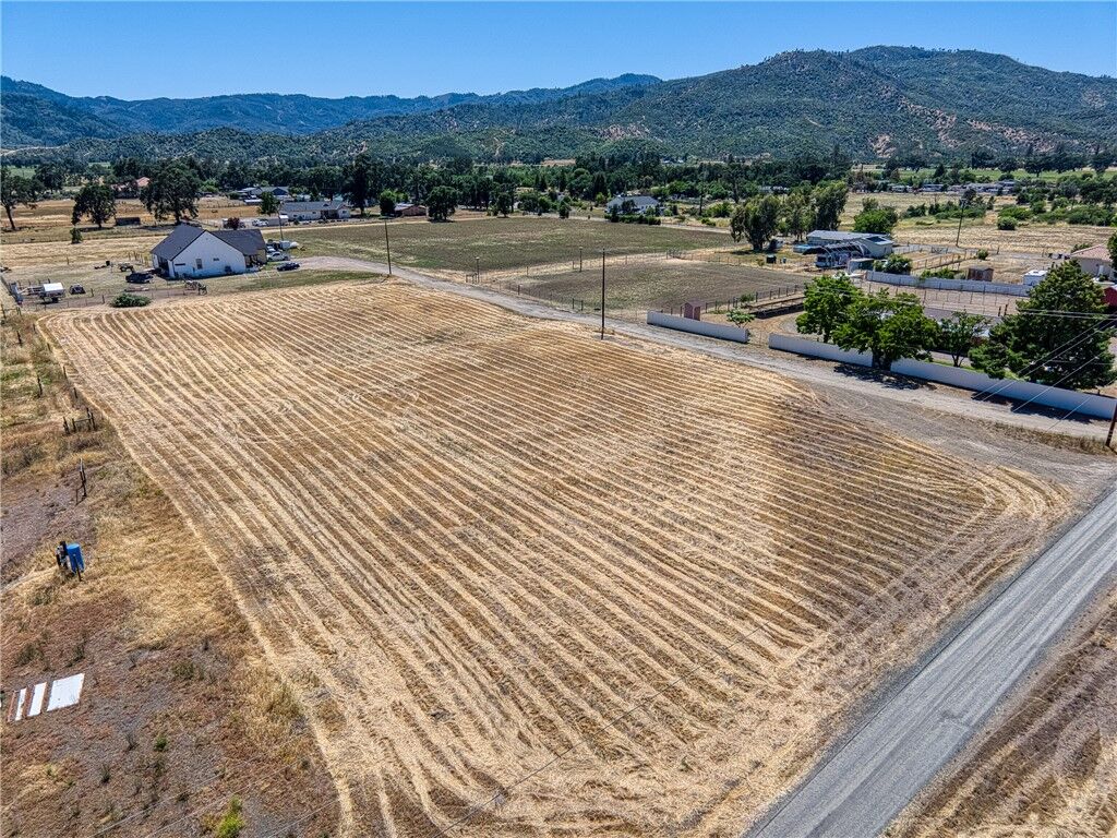 Property Photo:  15075 Poppy Lane  CA 95461 