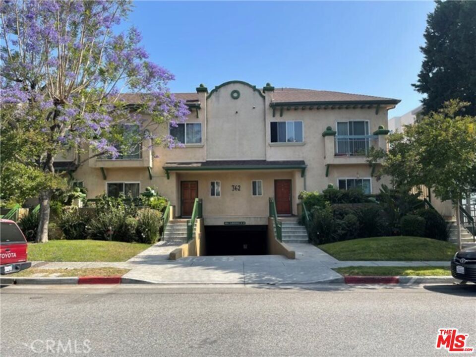Property Photo: 362 Salem Street 104 CA 91203