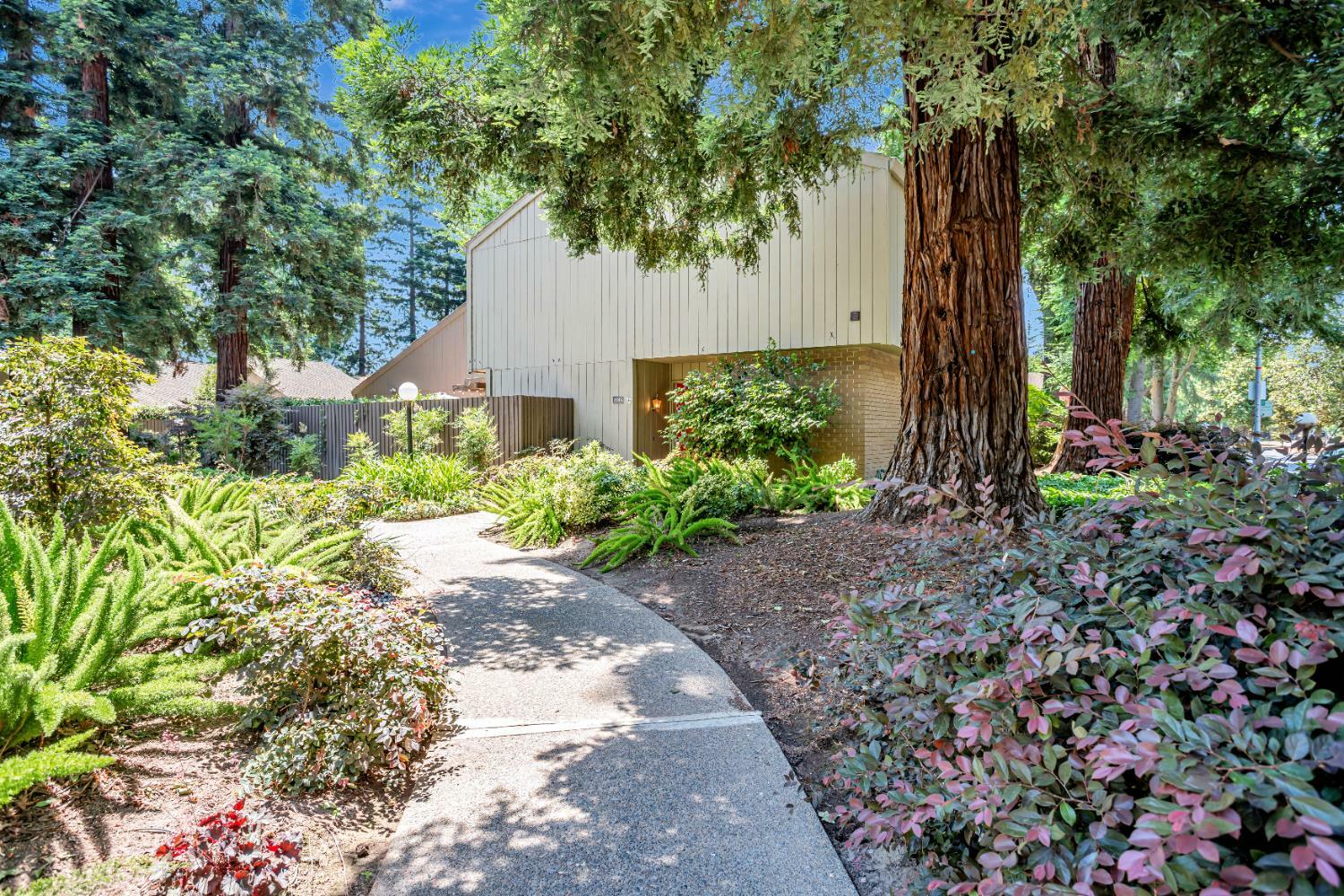 Property Photo: 1593 University Avenue CA 95825