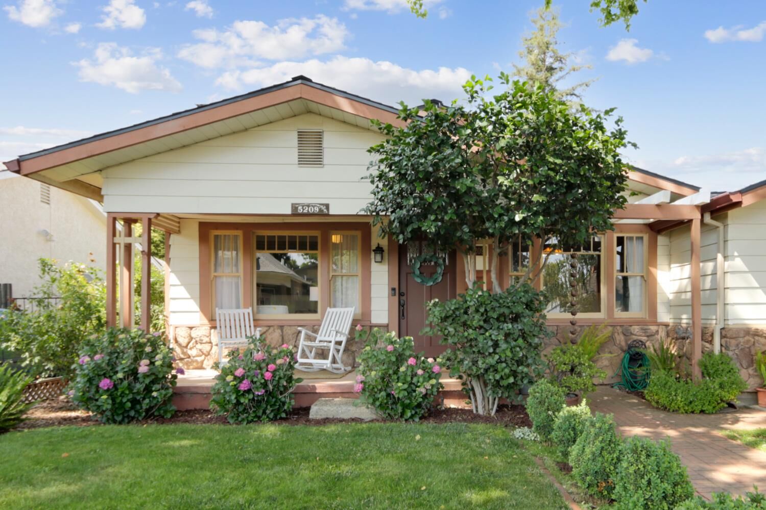 Property Photo: 5209 U Street CA 95817