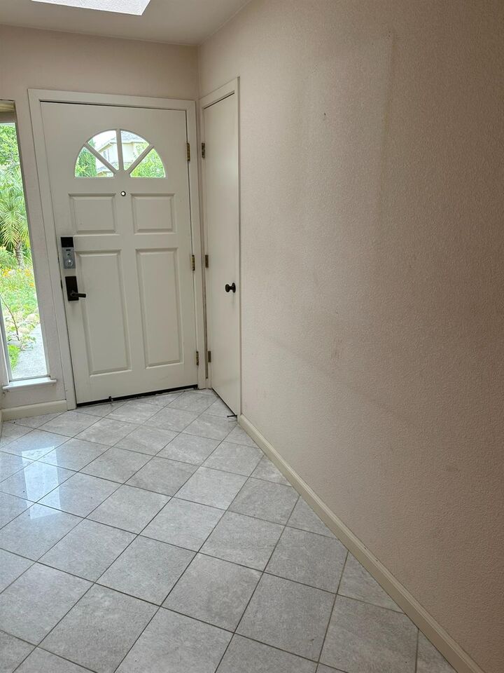 Property Photo:  616 Robin Place  CA 95616 