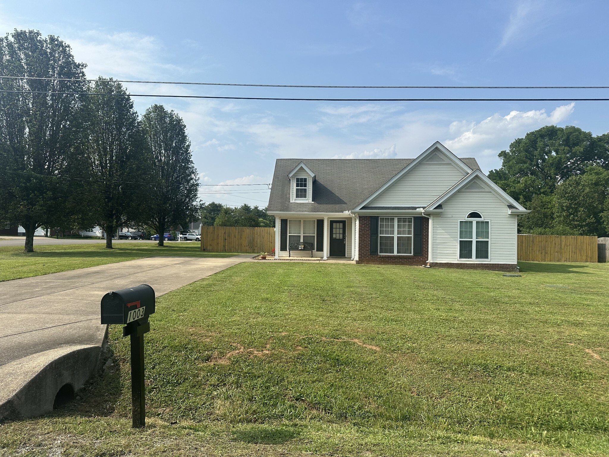Property Photo: 1003 Herron St TN 37130