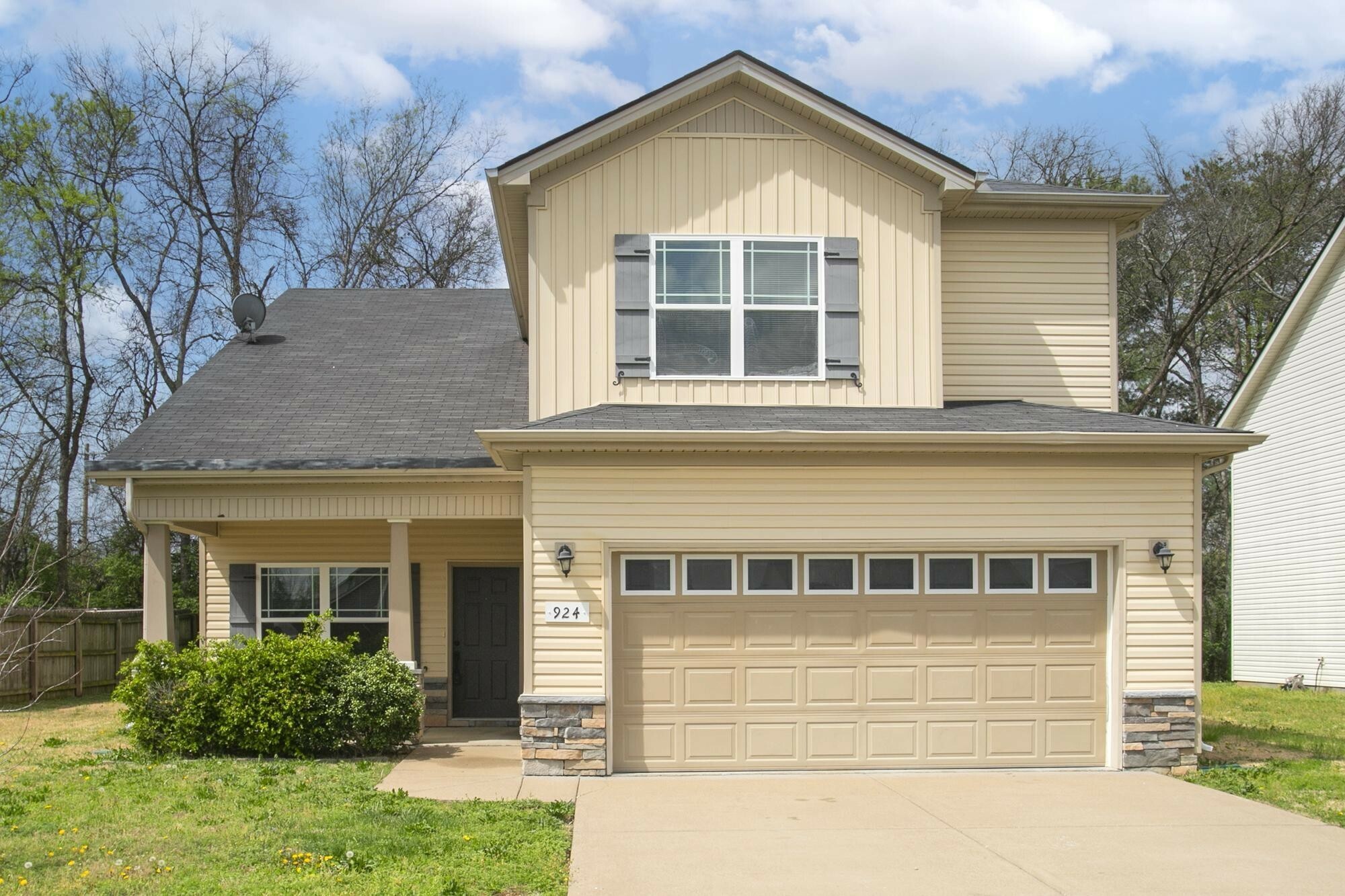 Property Photo: 924 Caveat Cir TN 37167