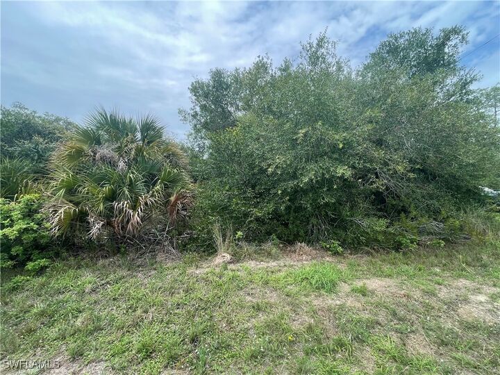 Property Photo: 1000 W 14th Street FL 33972