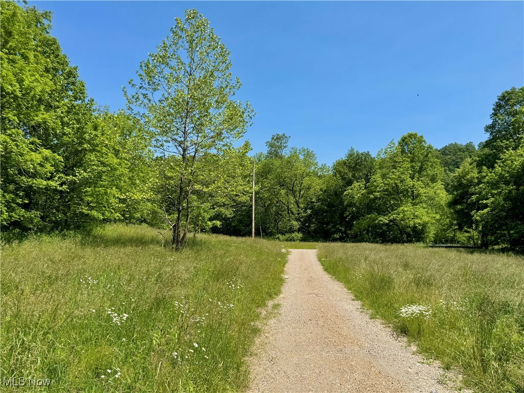Property Photo:  9811 Green Valley Road  OH 43727 