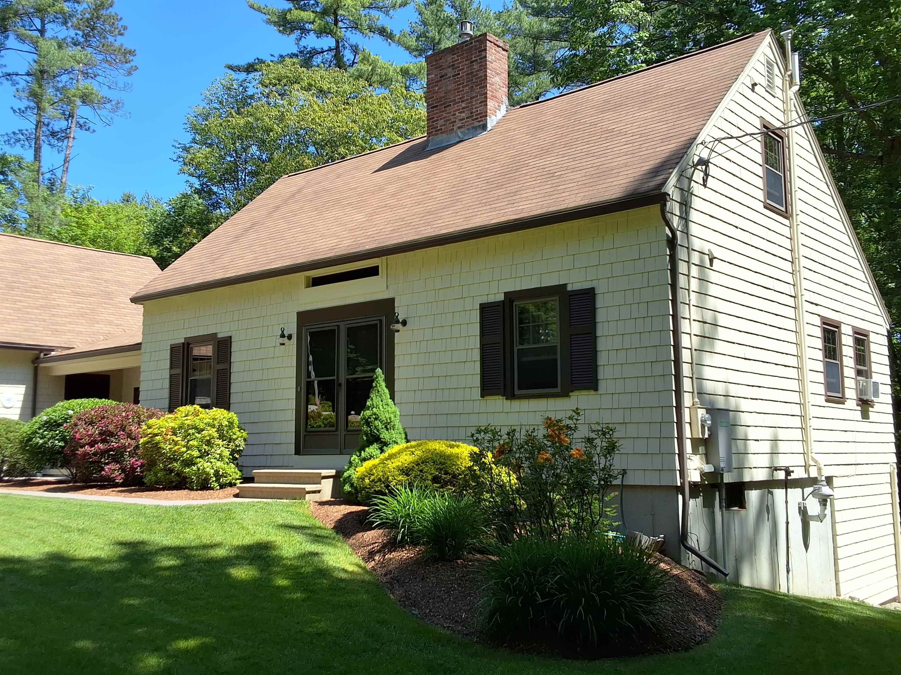 Property Photo:  19 Dean Avenue  NH 03304 