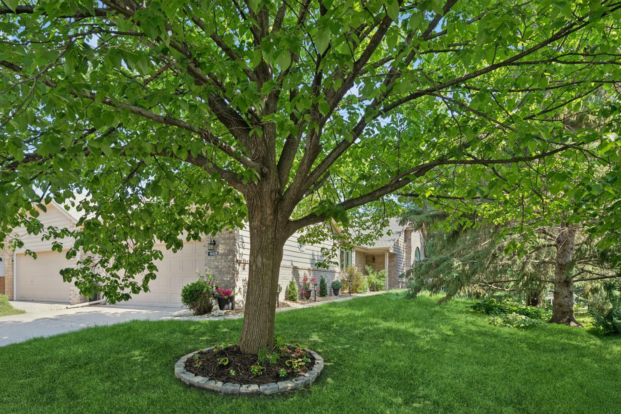 Property Photo: 14371 Embassy Way MN 55124