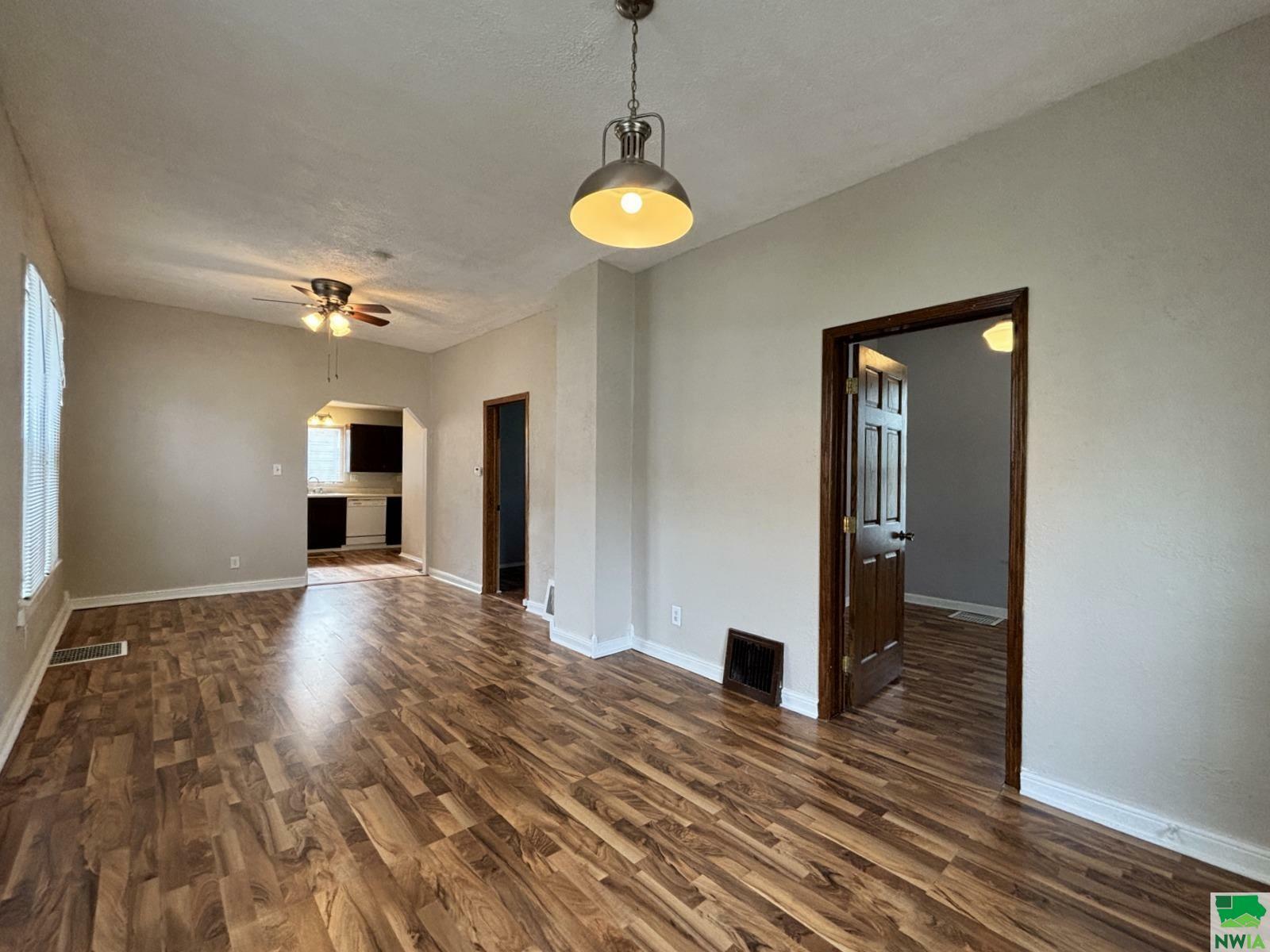 Property Photo: 2020 S Patterson St IA 51106