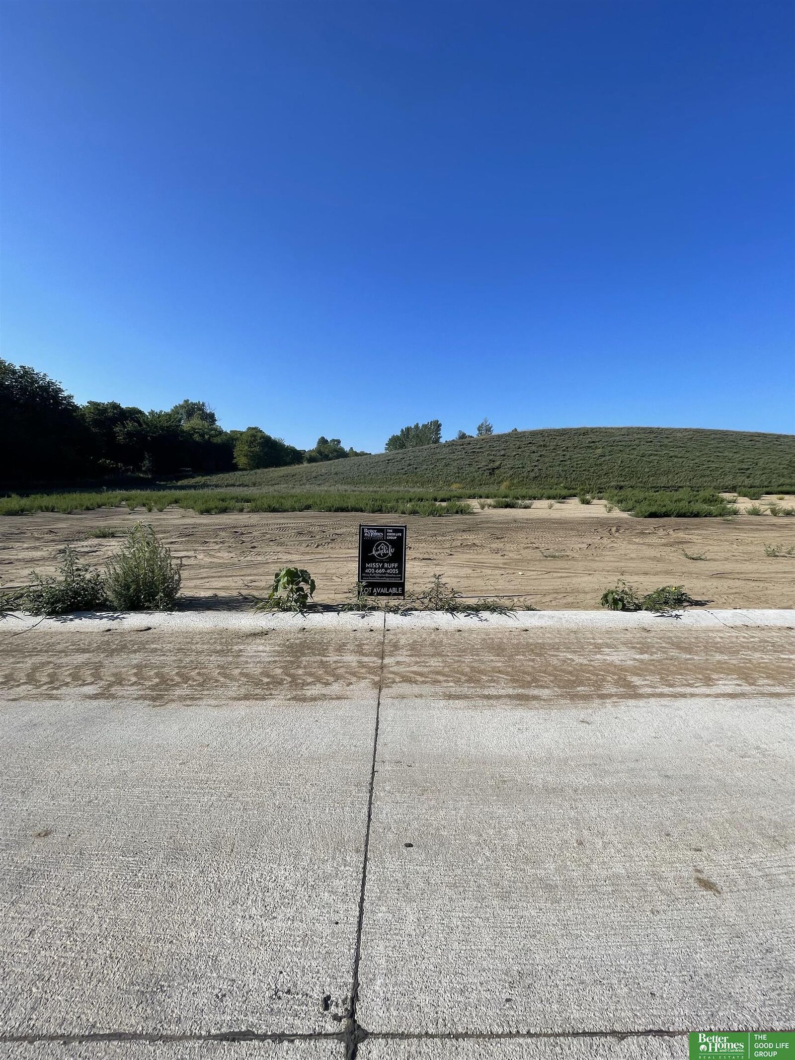 Property Photo:  22017 Hackberry Circle  NE 68028 