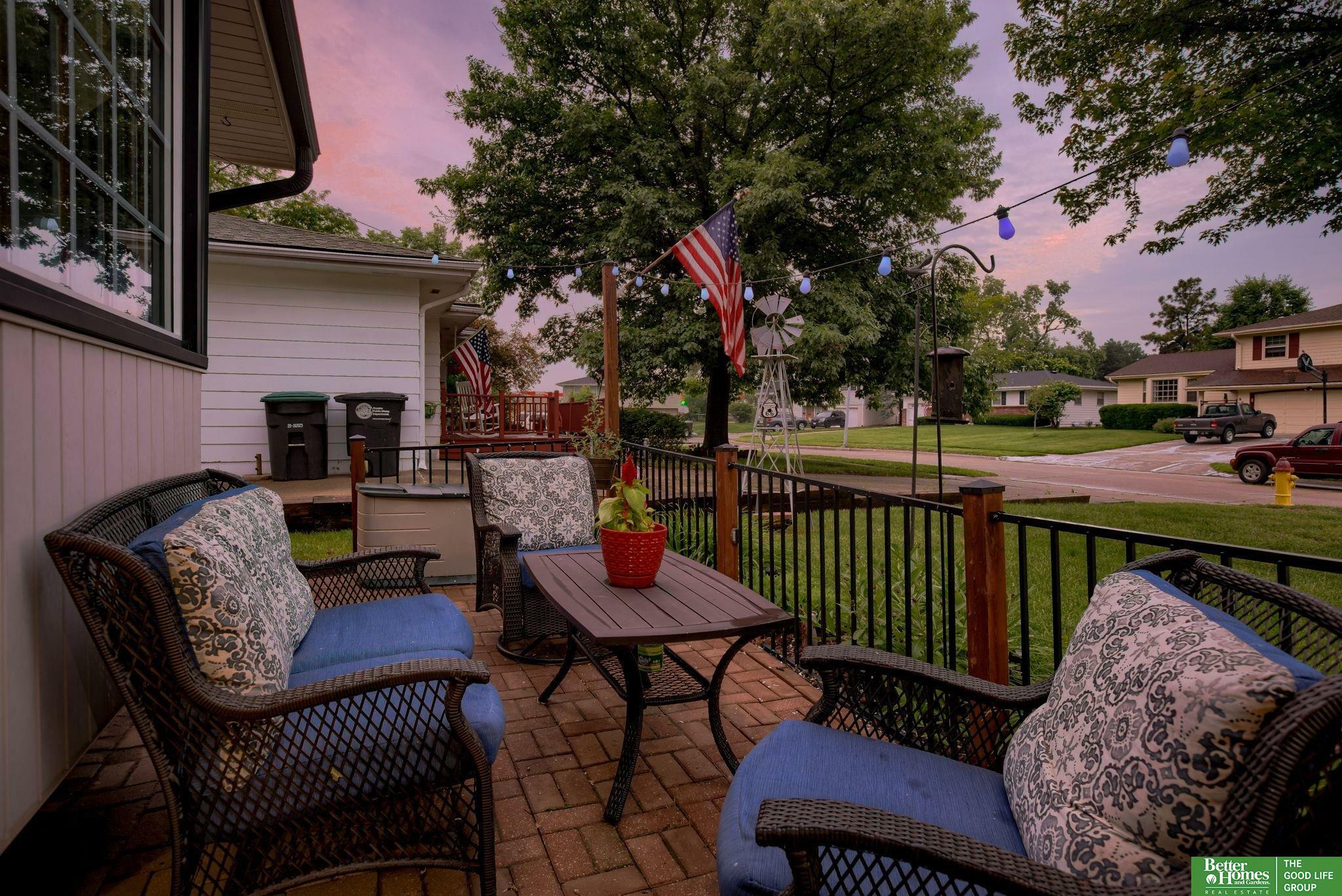 Property Photo: 5041 S 95 Avenue NE 68127