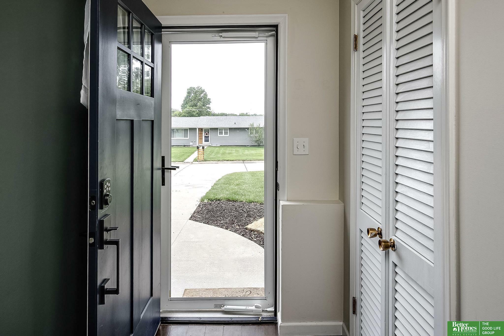Property Photo: 2833 S 107 Street NE 68124