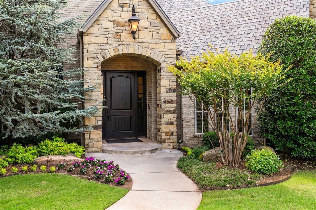 Property Photo: 6424 Oak Heritage OK 73025