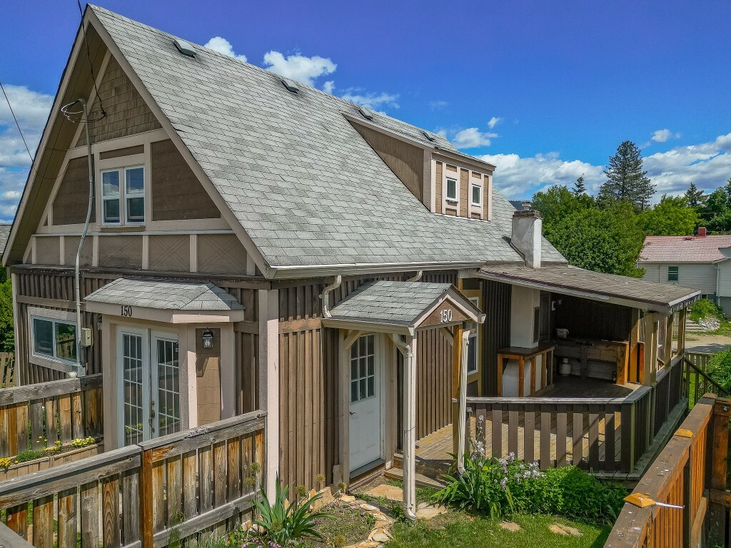 Property Photo:  150 1 Street SE  BC V1E 4H5 
