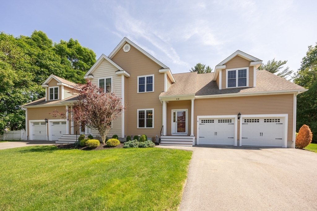 Property Photo: 10 Chase Landing B MA 02375
