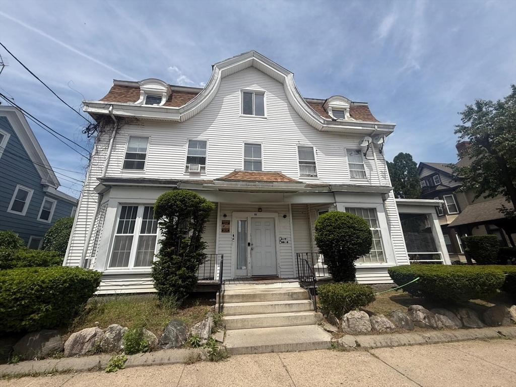 Property Photo:  91 Summer St 3  MA 01840 