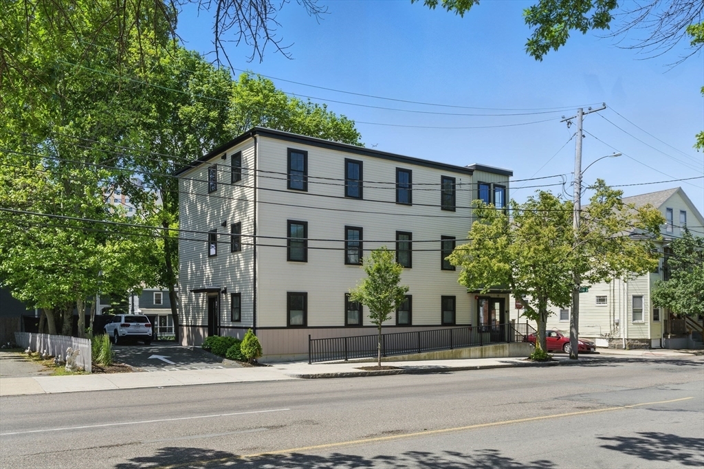 Property Photo:  9 Boston St 3  MA 01970 