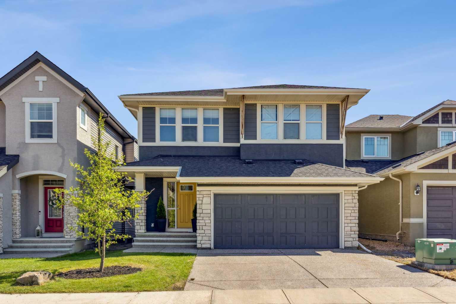 Property Photo: 13 Evansview Court NW AB T3P 0J4