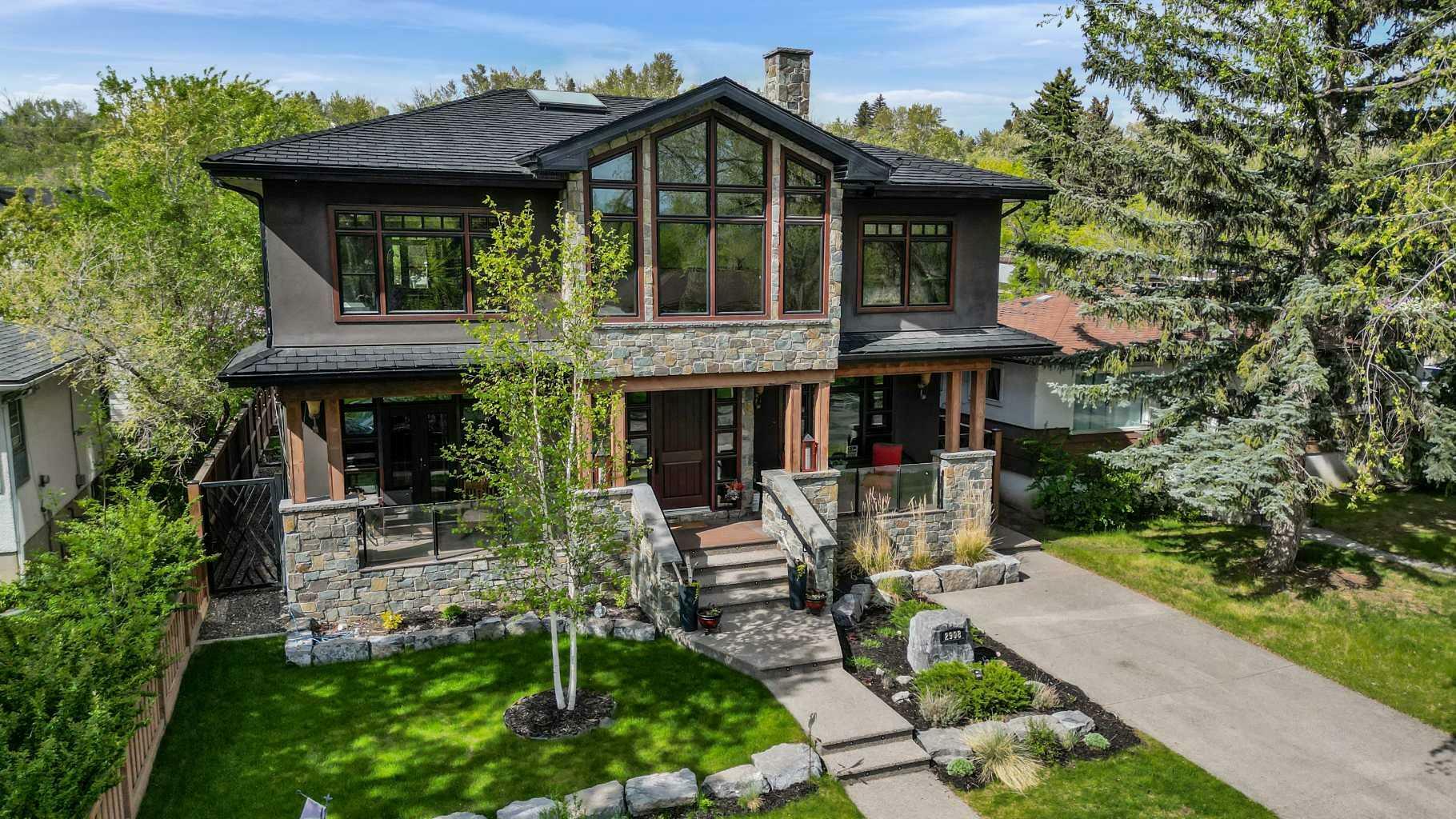 2908 7 Avenue NW  Calgary AB T2N 1B2 photo