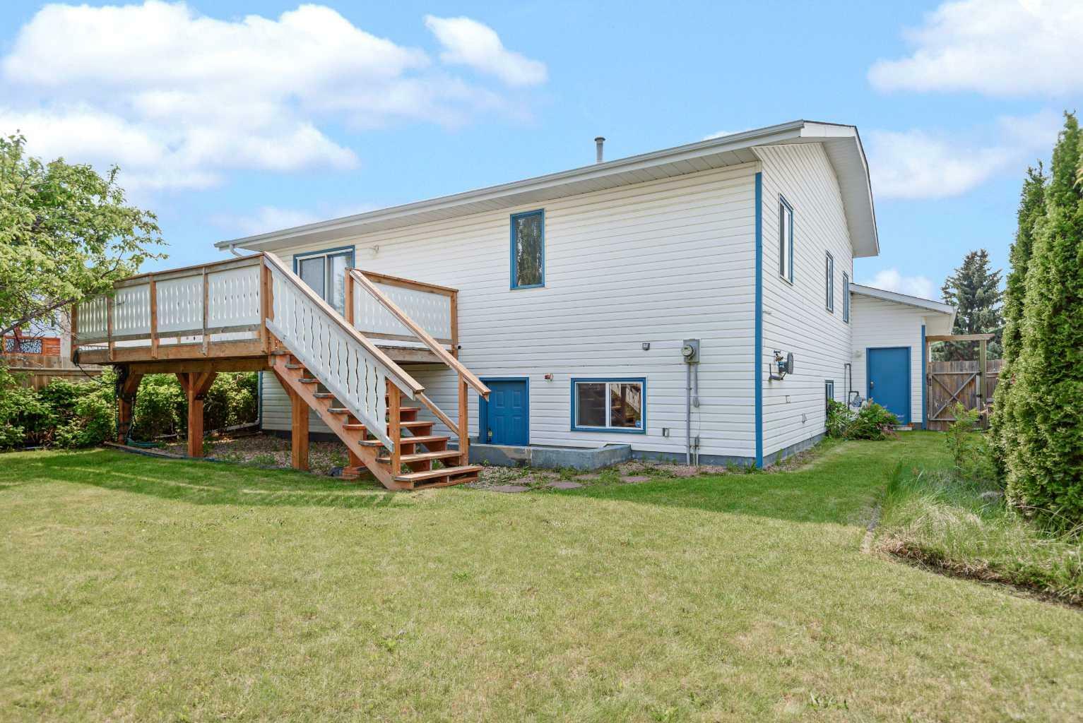 Property Photo: 86 Kennings Crescent AB T4P 3M9
