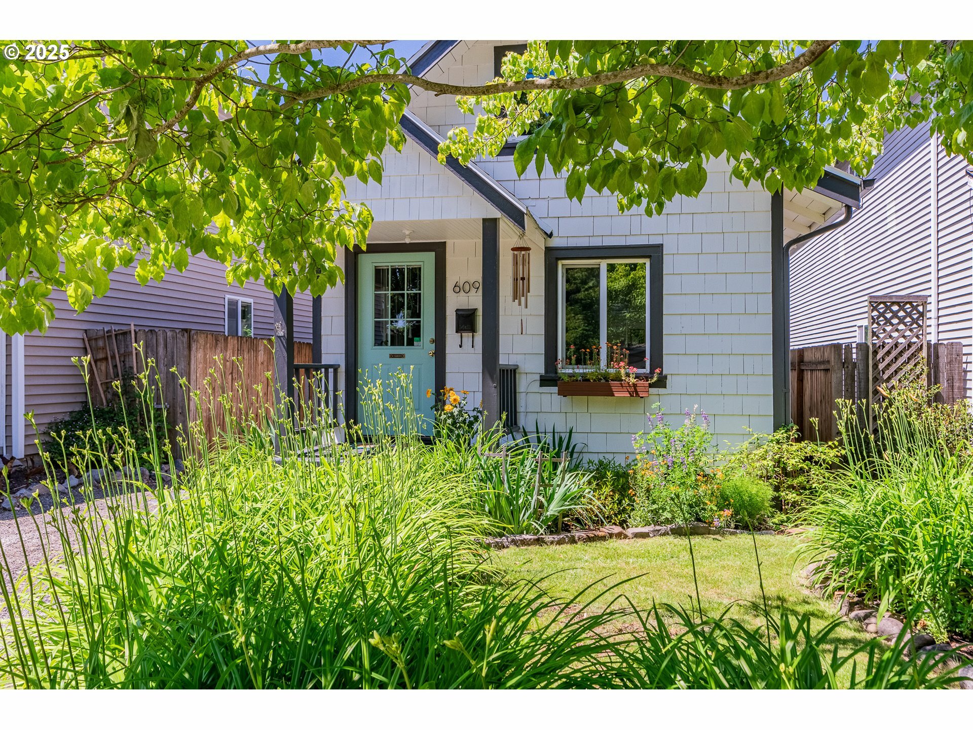 609 NE 93rd Ave  Portland OR 97220 photo