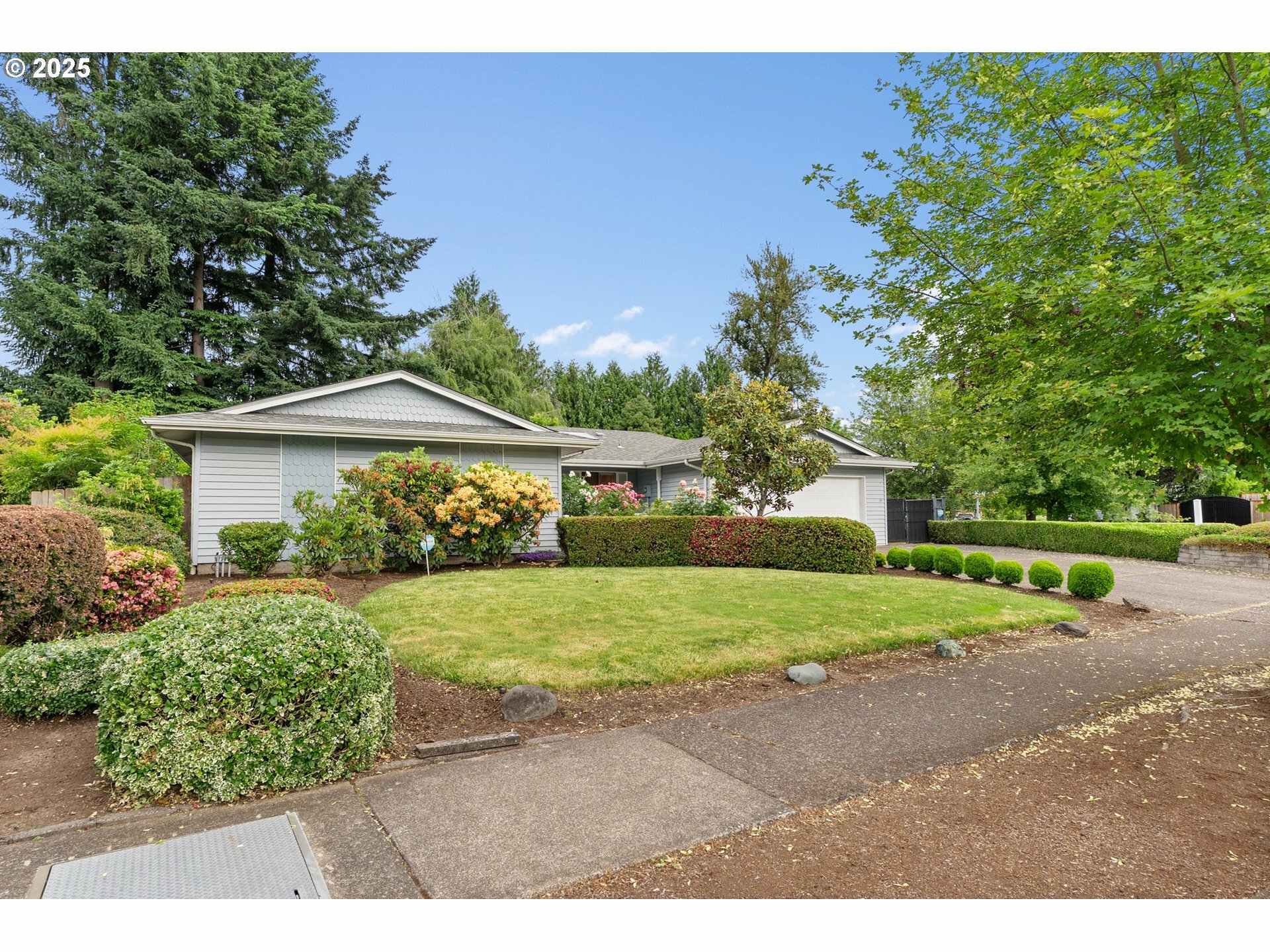 420 Mar Loop  Eugene OR 97401 photo